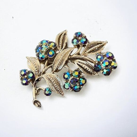 Vintage Lisner Iridescent Austrian Crystal Aurora Borealis Floral Brooch Pin - Picture 1 of 3